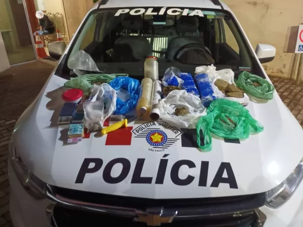 Ação Policial em Santa Cruz do Rio Pardo apreende 3 Kg de maconha e dinheiro