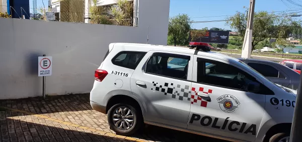 Homem é preso na Praça Central de Espírito Santo do Turvo 
