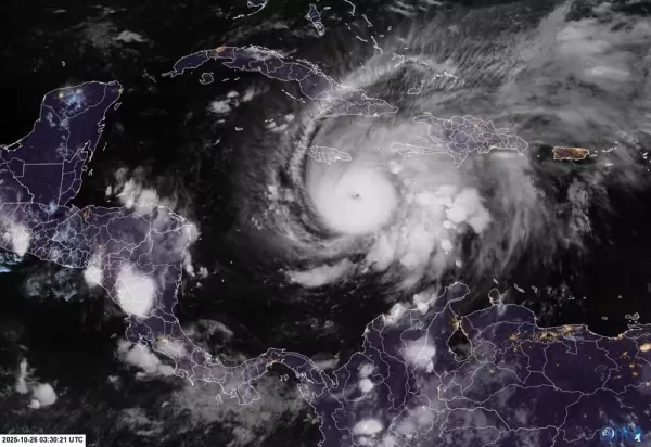 Furacão Melissa atinge categoria 5 e ameaça Jamaica com ventos de até 260 km/h