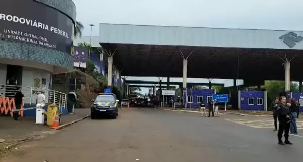 Paraguai expulsa 25 brasileiros condenados por crimes graves