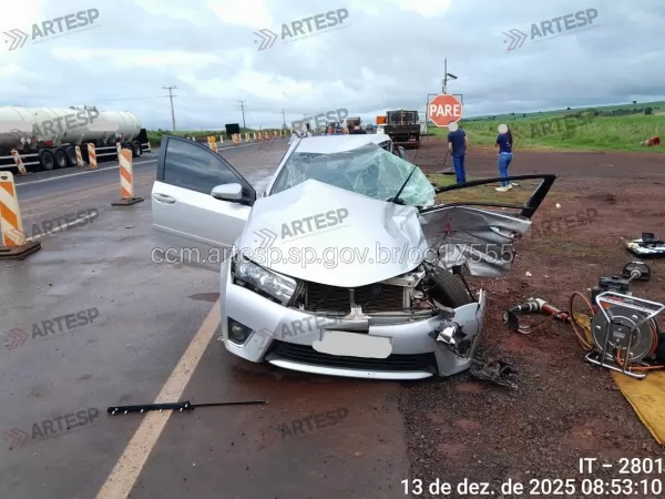 Colisão entre carro e caminhão na SP-266 mata motorista em Florínea