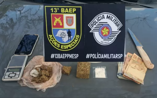 Polícia Militar prende homem por tráfico de drogas em Santa Cruz do Rio Pardo; ontem montador foi preso também 