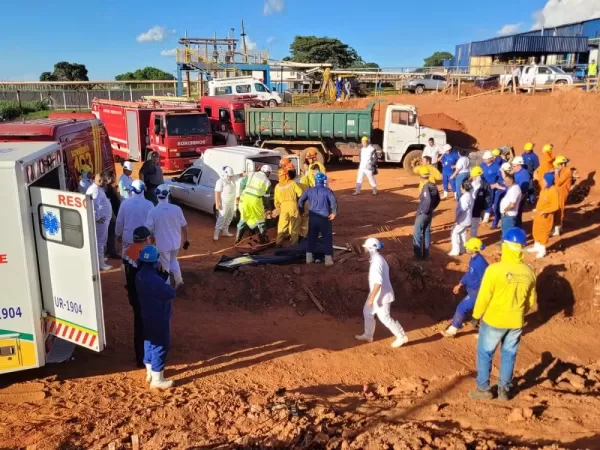 Trabalhadores morrem soterrados durante obra em frigorífico de Promissão 