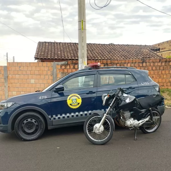 GCM localiza motocicleta furtada em Ourinhos; caso é apresentado na DIG