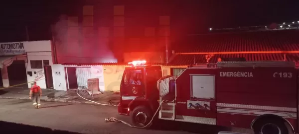 Incêndio em residência é controlado pelo Corpo de Bombeiros de Ourinhos