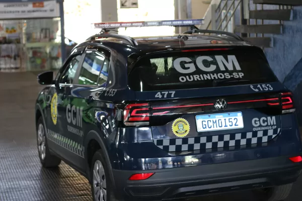 Jovem de 21 anos é preso após furtar celular de homem que dormia na rodoviária de Ourinhos