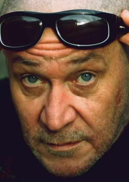 Morre o poeta Tavinho Paes, autor de 