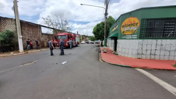 Casal sofre queimaduras graves após incêndio em restaurante na Vila Odilon, em Ourinhos