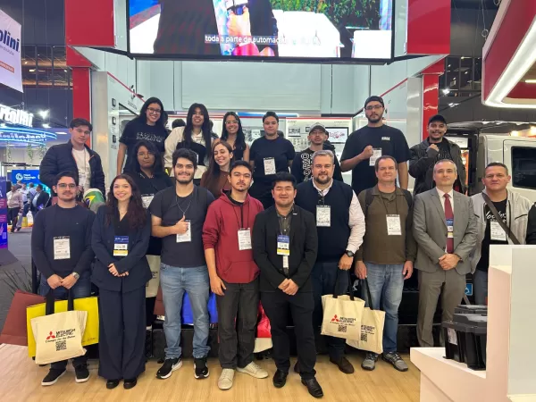 Alunos das Engenharias do UNIFIO visitam a FISPAL
