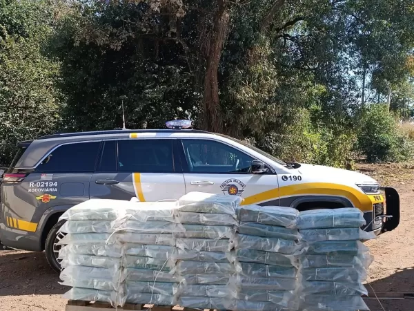 TOR apreende quase 43 quilos de cocaína escondidos em fundo falso de veículo em Palmital