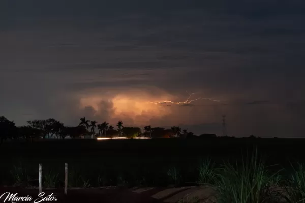 Frente fria avança pelo interior paulista e Defesa Civil emite alerta para tempestades; Ourinhos deve ter chuva forte