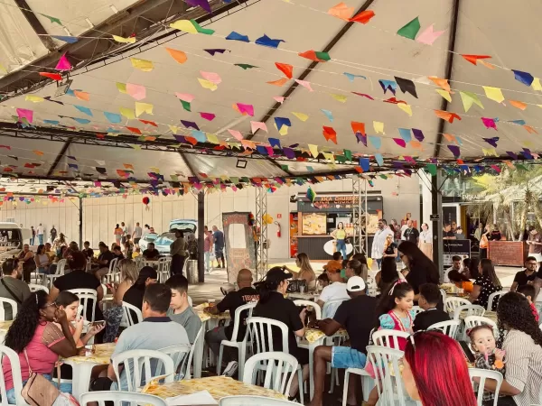 Ourinhos Plaza celebra 7 anos com Arraiá gratuito no estacionamento do shopping no dia 26 de julho