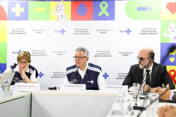 Governo distribui antídoto contra metanol após aumento de casos e mortes no país