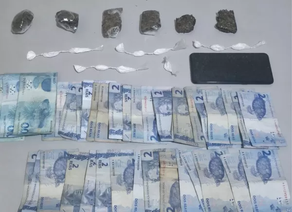 Duas mulheres são presas por tráfico de drogas na Vila Perino, em Ourinhos