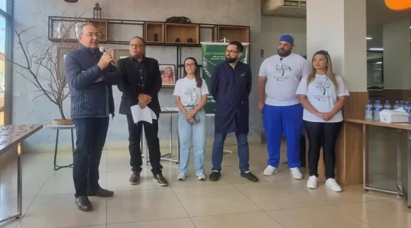 Santa Casa de Ourinhos homenageia famílias de doadores de órgãos e promove caminhada de conscientização