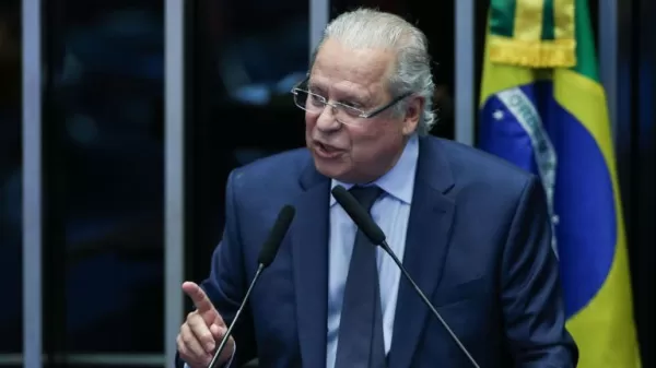 Ex-ministro José Dirceu afirma que "mensaleiros" nunca saíram da política