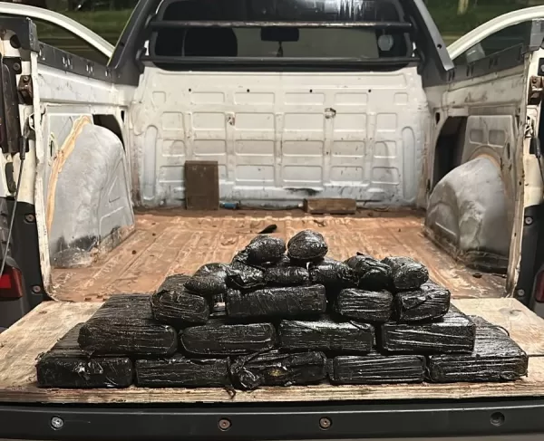 PRF apreende mais de 11 kg de drogas em compartimento oculto de veículo na BR-153, em Marília