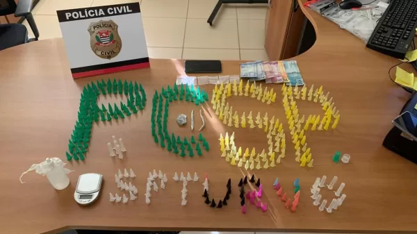 Polícia Civil realiza prisões em flagrante por tráfico de drogas e crimes de falsidade documental na região de Ourinhos
