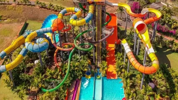 Adolescente morre após queda em parque aquático de Olímpia