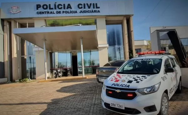 Mulher é presa em Ourinhos em caso de corrupção de menores para fins de prostituição, ocorrido há 22 anos