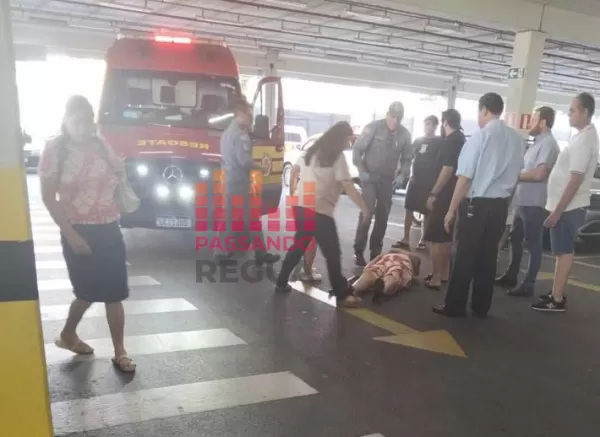 Idosa é atropelada dentro de estacionamento de supermercado em Ourinhos