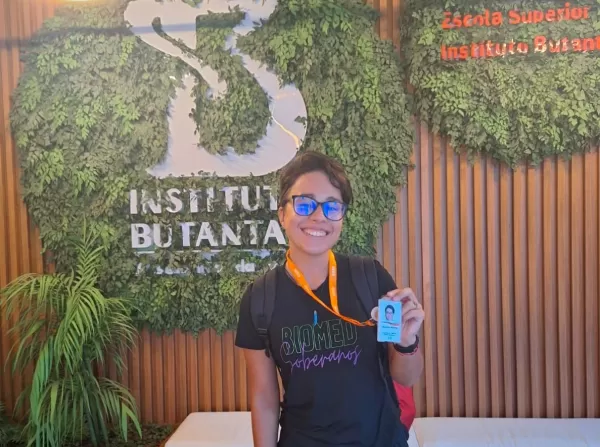Aluna de Biomedicina da UNIFIO é aprovada em Curso de Verão do Instituto Butantan