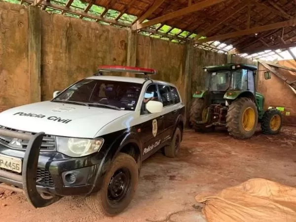 Polícia Civil prende dois suspeitos de furtos de tratores e procura terceiro foragido em Chavantes e Santa Cruz do Rio Pardo 