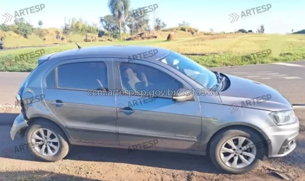 Colisão traseira entre carro e carreta é registrada na Raposo Tavares, em Piraju