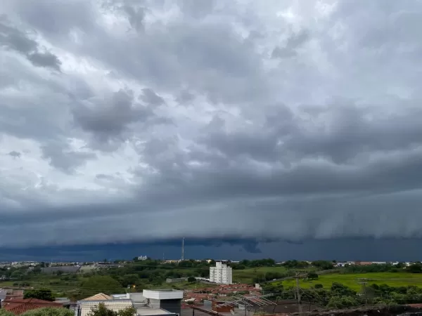 Setembro termina com calor de até 36°C e retorno das chuvas em Ourinhos; semana terá risco de temporais