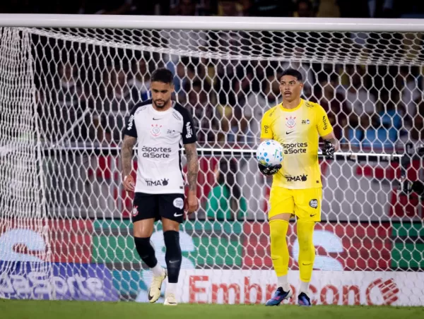 Goleiro Kauê, da região, brilha contra o Vasco e garante vitória do Corinthians