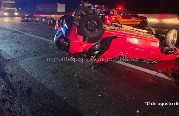 Acidente grave deixa dois mortos e cinco feridos na Rodovia Anhanguera, em São Paulo