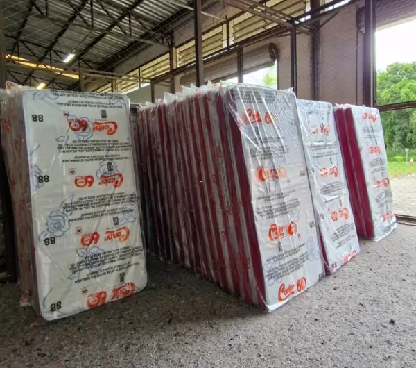 Prefeitura de Juiz de Fora recebe doação de mais de 230 colchões para atender famílias afetadas pelas chuvas