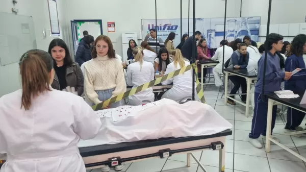 Feira de Profissões do UNIFIO recebe cerca de 2 mil estudantes em Ourinhos
