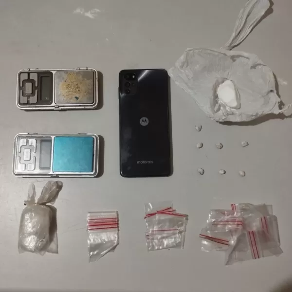 Adolescente é apreendido por tráfico de drogas após tentativa de esconder entorpecentes em mercado de Ourinhos