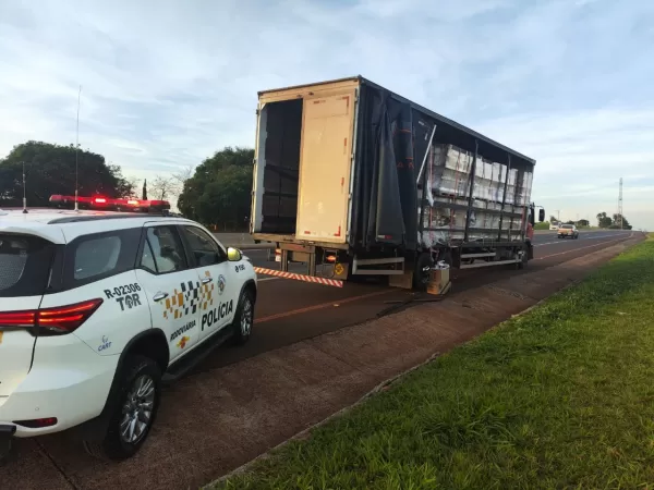 Polícia Rodoviária apreende 250 mil maços de cigarros contrabandeados em Santa Cruz do Rio Pardo