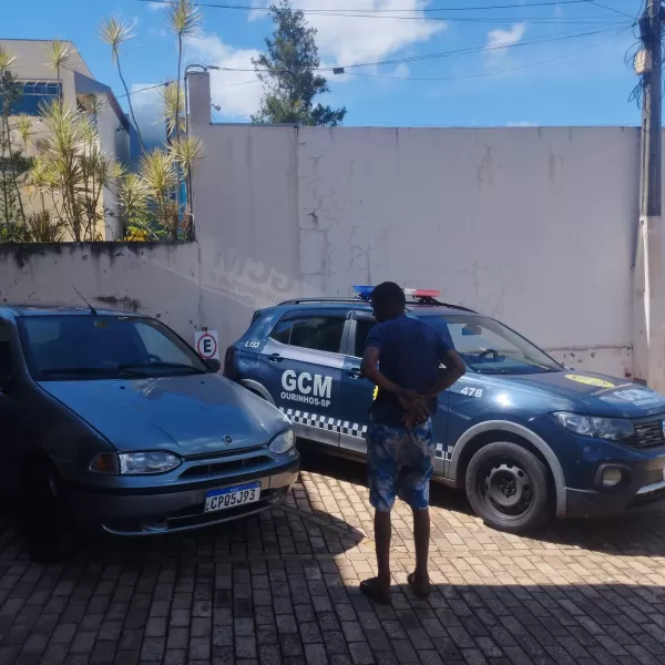 Homem é preso por apropriação indébita após ser flagrado com carro dos pais em Ourinhos