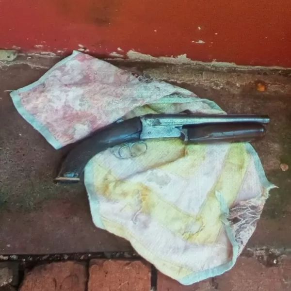 Mulher morre em acidente com arma de fogo em Cambará 