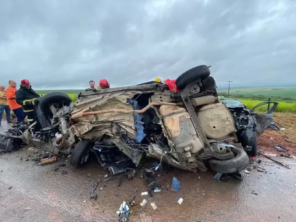 Acidente na PR-445 deixa quatro mortos e dois feridos em Bela Vista do Paraíso