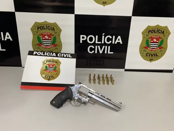 Polícia Civil prende homem com revólver e munições durante operação em Santa Cruz do Rio Pardo