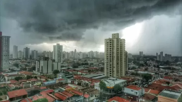 Frio e chuva em Ourinhos neste fim semana; alerta de possível super El Niño colocam meteorologistas em atenção no Brasil