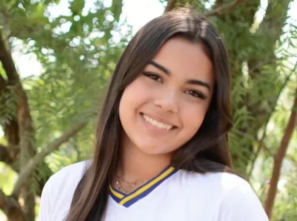 Colégio homenageia adolescente que morreu após formatura no norte do Paraná 