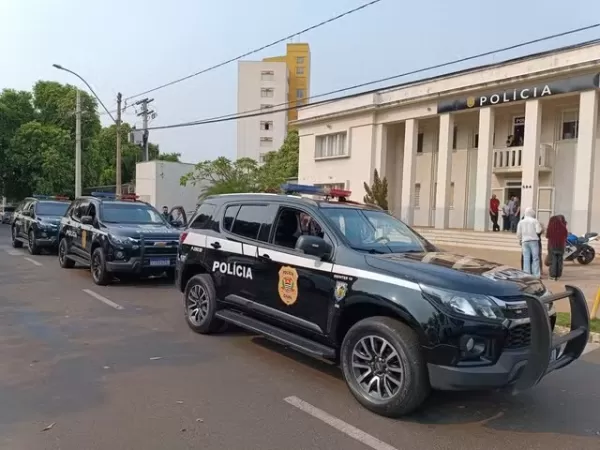 Operação policial combate infiltração de facção criminosa na política do interior paulista