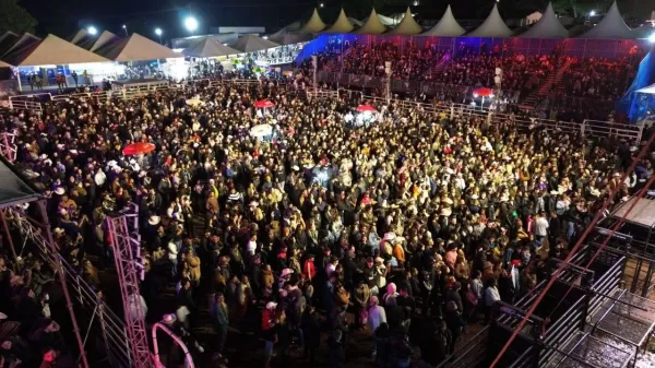 Show de Di Paullo & Paulino emociona público e marca a 37ª Festa do Peão Boiadeiro de São Pedro do Turvo