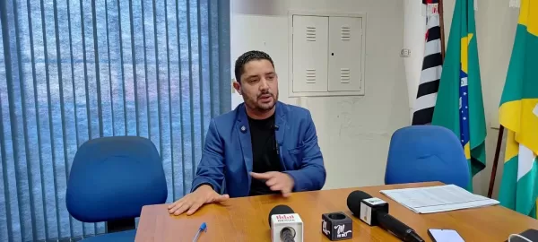 Câmara de Ourinhos publica novas intimações contra prefeito afastado Guilherme Gonçalves; 1º relatório das CPs será votado dia 2 de setembro