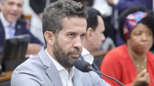 STF encaminha à PGR relatório da PF que indicia deputado André Janones por "rachadinha"