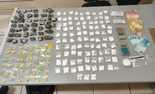 Entregador de marmitaria é preso por tráfico de drogas em Ipaussu com cocaína, ecstasy e maconha
