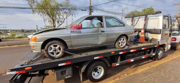 Jovem é detido após furtar cabos e bater carro durante fuga em Ourinhos
