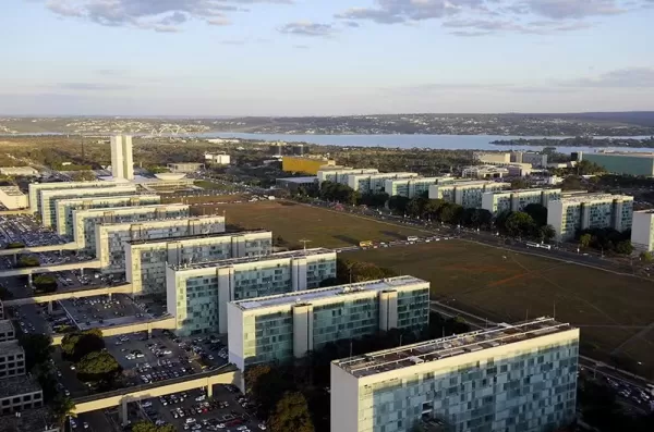Governo federal detalha bloqueio de R$ 22,1 bilhões no orçamento; Defesa, Cidades e Educação são os mais afetados