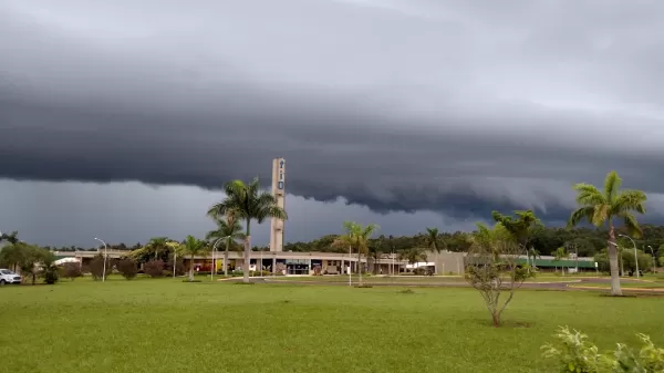Ourinhos tem previsão de chuva até domingo e mês de novembro deve começar com volumes acima da média
