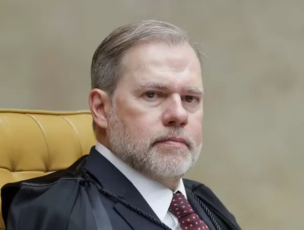 Crise no Supremo Tribunal Federal se agrava após vazamento de reunião e saída de Dias Toffoli da relatoria do caso Master